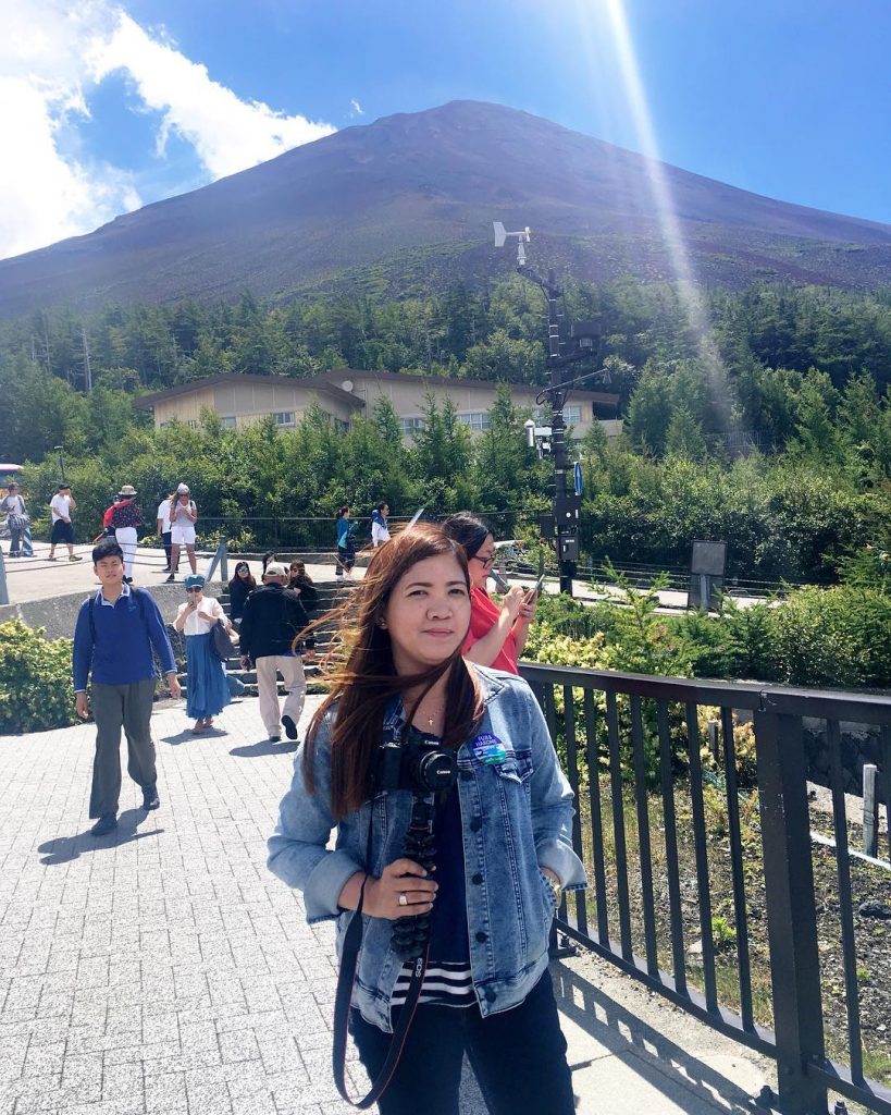 I feel like a real vlogger holding my gorillapod attached to my mirrorless camera.&hellip;