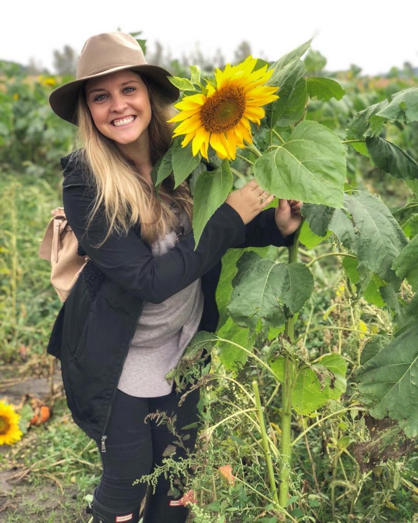 Find me in the fields of gld ••• I’m so glad that I live&hellip;