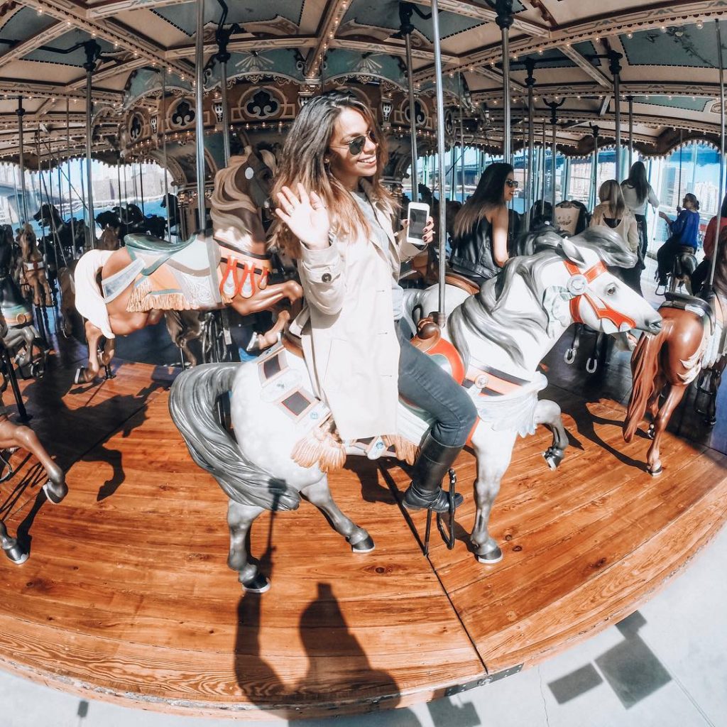 Siempre hay que ser feliz!! #labluekombi #newyork #nyc #travelmore #gopro #brooklyn