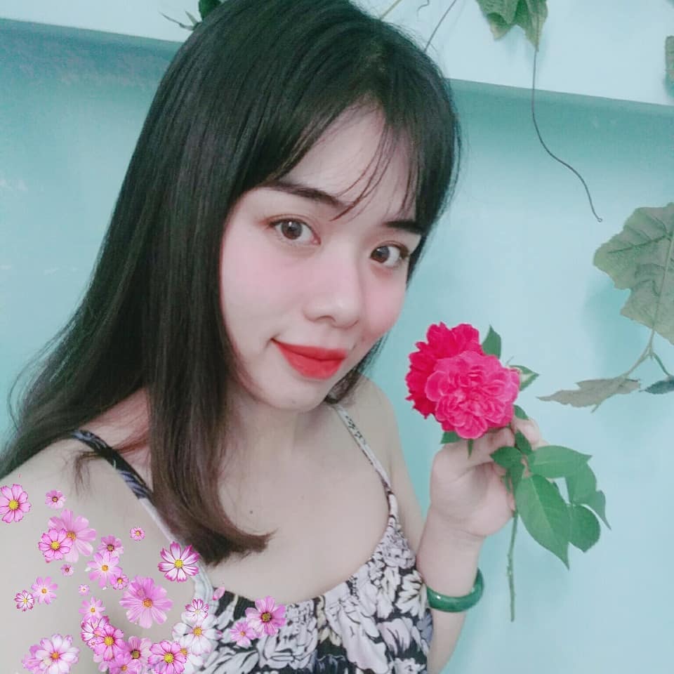 Hello weekend #flowers #travelwriter #travel #instatravel #travelgram #tourism #instago #passportready #travelblogger #wanderlust #ilovetravel #writetotravel&hellip;