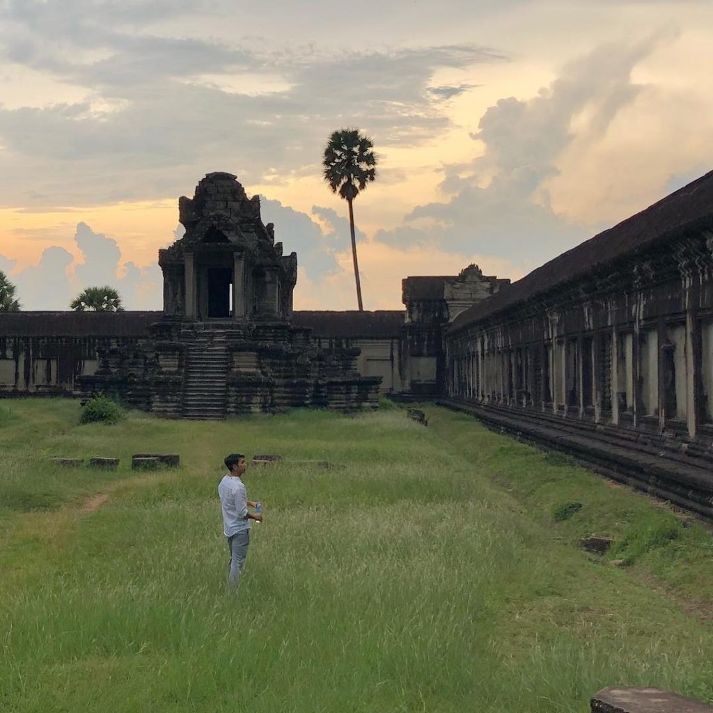 Lost in #wonderland #exploretheworld . . . . . #travelaroundtheworld #siemreap #angkorwat #angkor #travelasia&hellip;