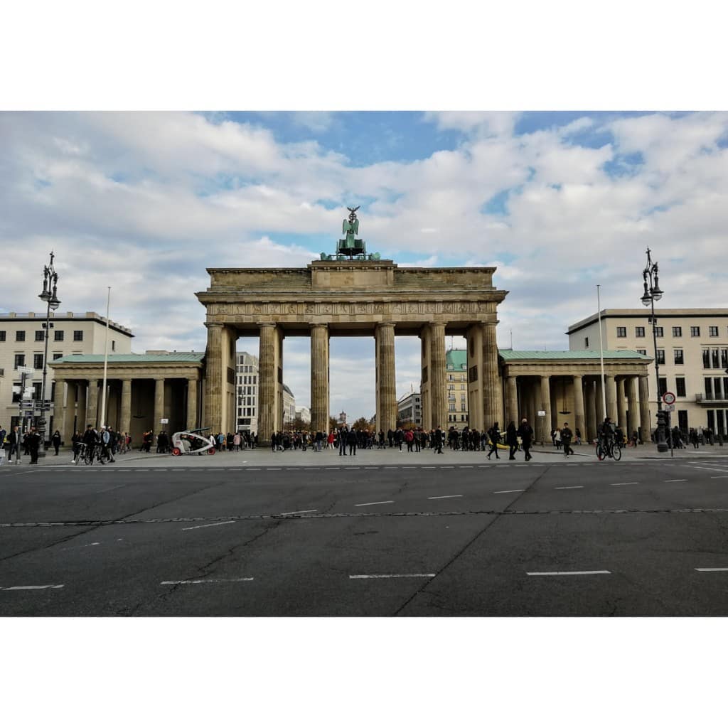 Brandenburger Tor ️ #berlin #berlinberlin #berlincity #berlingram @berlin #brandenburgertor #wanderlust #gipsysoul #travelgirl #beautifulplace #beautifuldestinations&hellip;