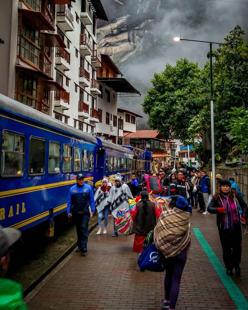 Travel Peru in luxury and comfort with @perurail. Took a train from the town…
