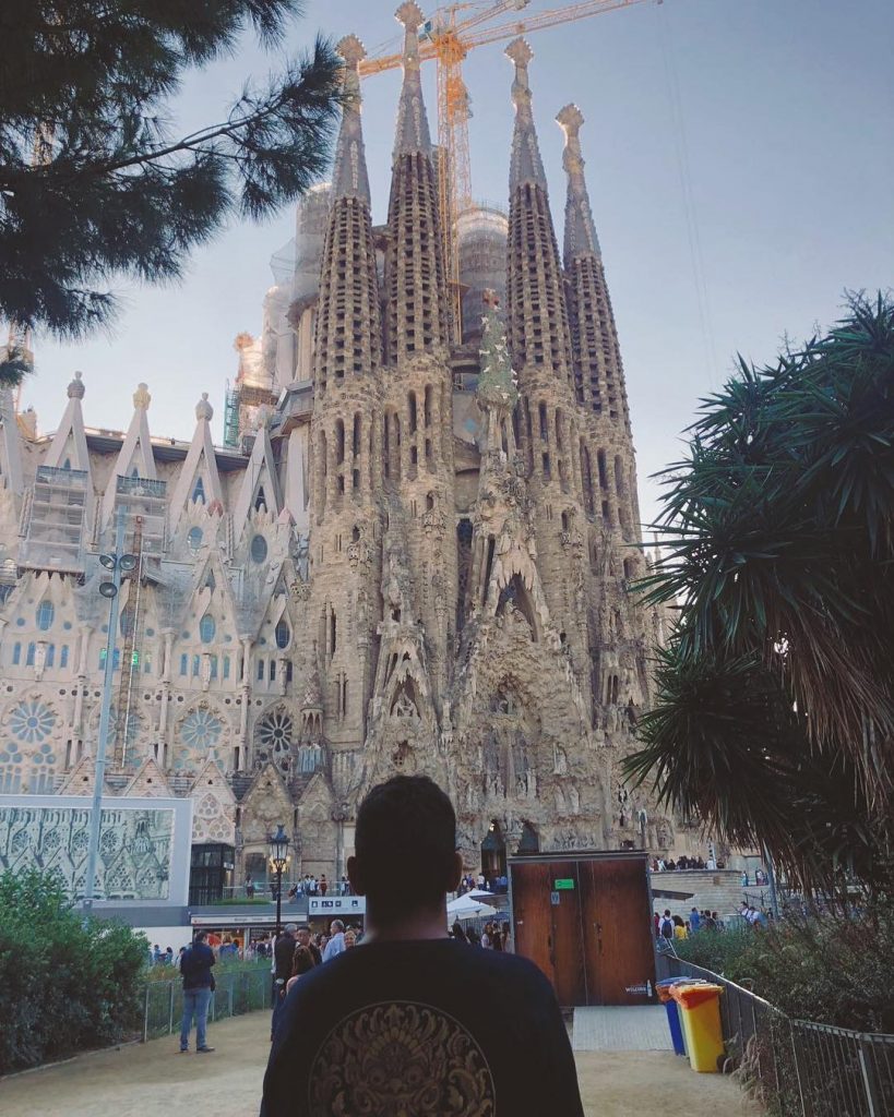 Sagrada FamiliaNos encanta ser turistas de nuestra propia cuidad cuando vamos de vacaciones. A&hellip;