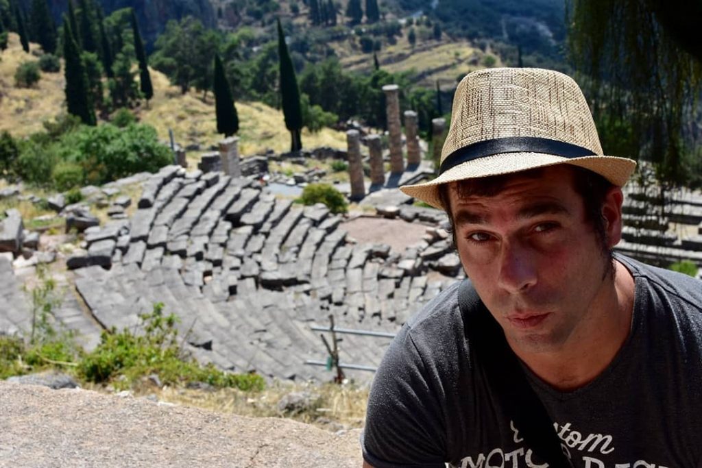 La elección de Delfos en nuestra ruta hacia Salónica, lugar donde tendremos nuestra casa&hellip;