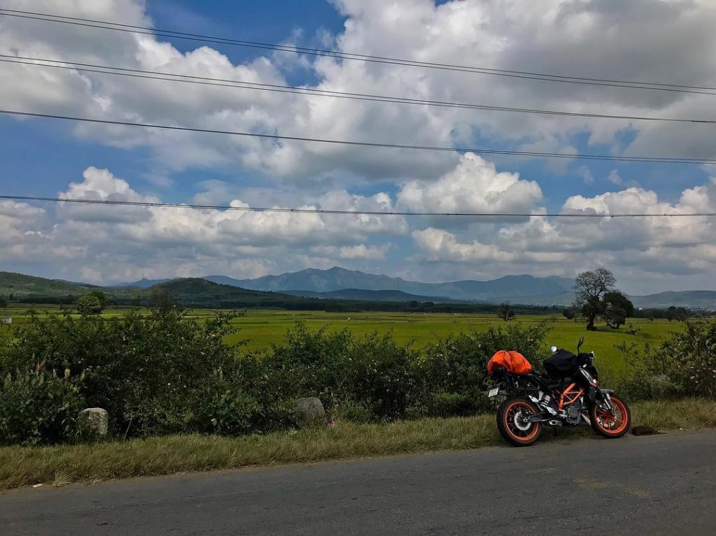 Lovely cool weather riding the Agumbe-Sringeri-Balehonnur-Chikmagalur-Hassan stretch today. Successfully chased the sun out