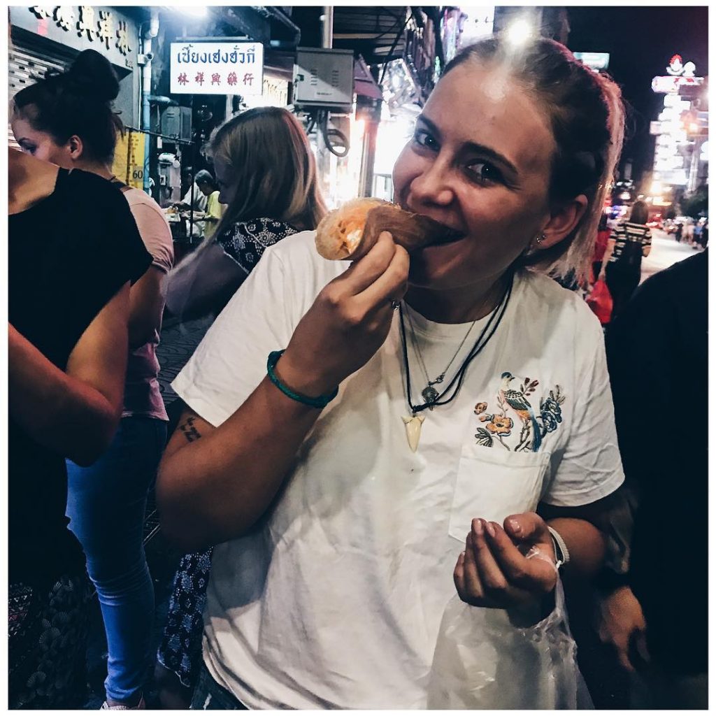 ᵀᴴᴬᴵᴸᴬᴺᴰ ↠⠀⠀⠀⠀ ↠ ᴮᴬᴺᴳᴷᴼᴷ .⠀ .⠀ Just came here for the food ????‍️. Ein&hellip;