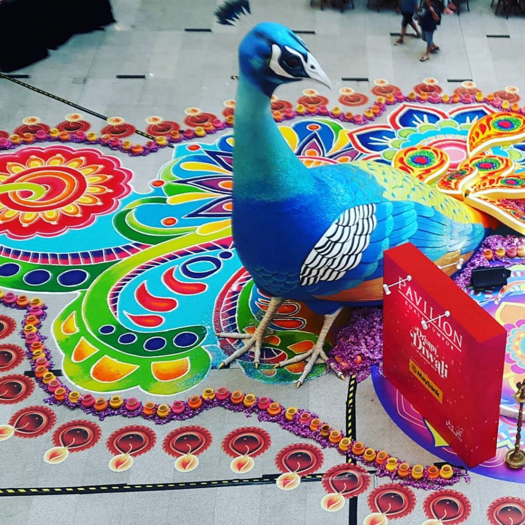 Happy Diwali & Peace! #doll_voyage #instatravel #femmetours #bucketlist #bonvoyage #wanderlust #femmetravel #diwali #meetthemoment #jourjourapp&hellip;