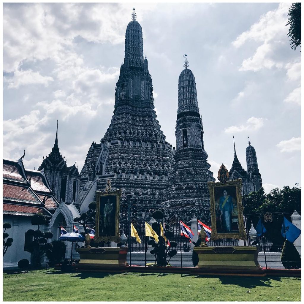 ᵀᴴᴬᴵᴸᴬᴺᴰ ↠⠀⠀⠀⠀ ↠ ᴮᴬᴺᴳᴷᴼᴷ .⠀ .⠀ Three nights in #bangkok – der Wat Arun&hellip;