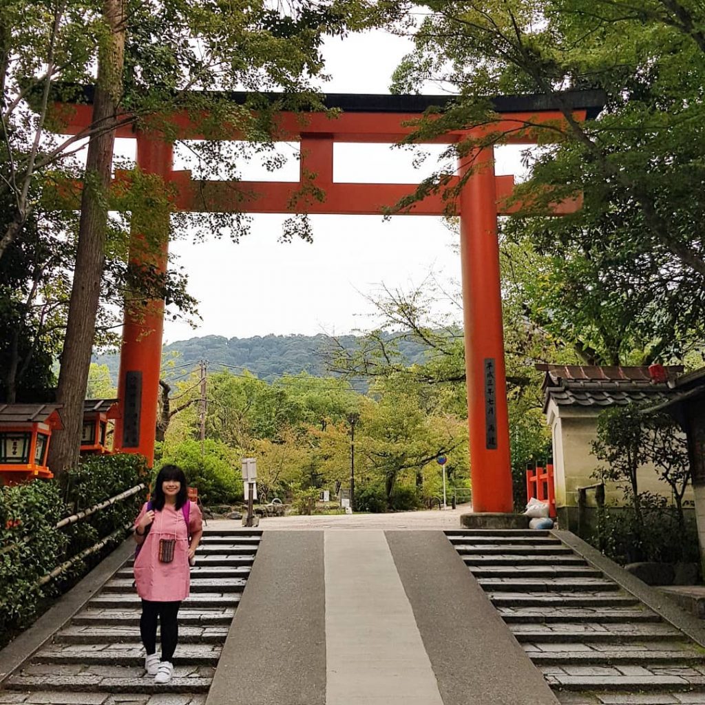 A gate separating the sacred realm from the mortal world. . #YasakaShrine #YasakaJinja #Gion…