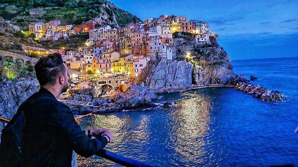 Manarola !est un de plus beaux villages de Cinq Terres, construite à côté d’une falaise qui…