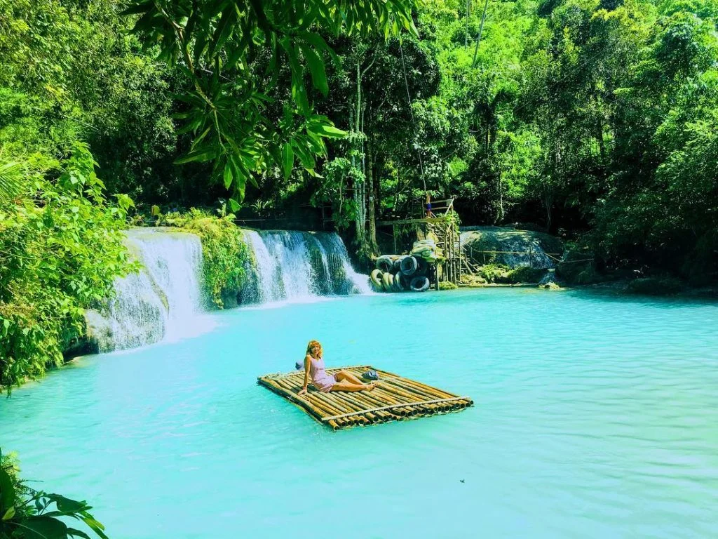 Enjoying the waters without getting wet. . . . . . . . .&hellip;