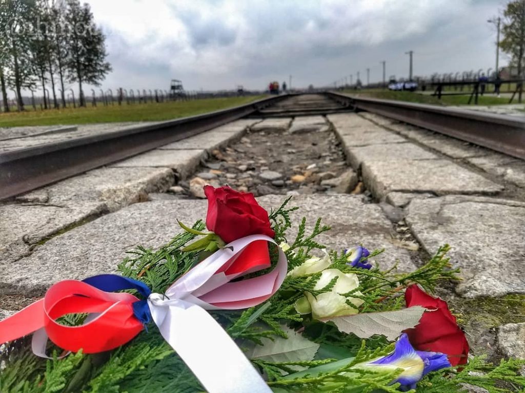 Auschwitz – Polônia ???????? . . Visitar Auschwitz, o maior campo de concentração nazista,&hellip;