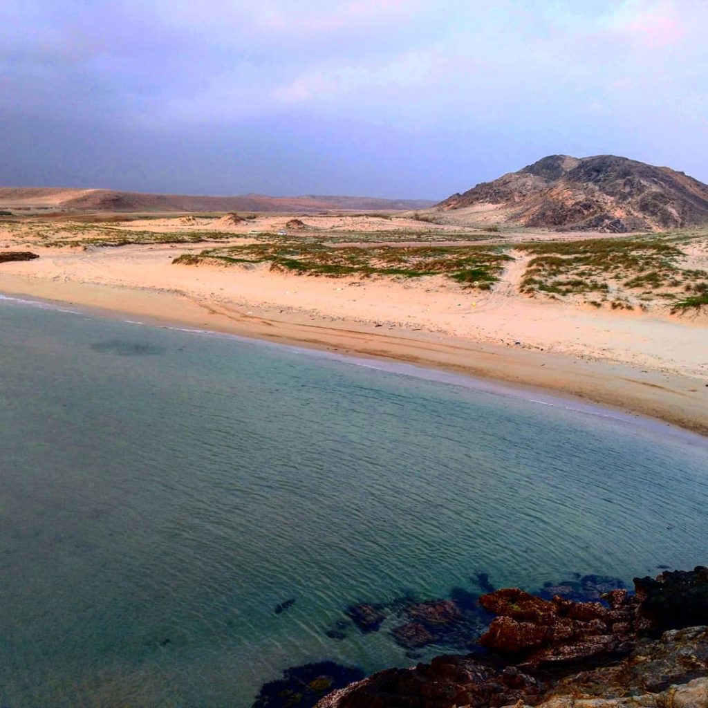 #beach #oman #salalah #bnesimppl #vacations #explorer #travelblogger #worldplaces #picoftheday #travel #traveladdict #thehotelspecialist #travelguide #igersoman&hellip;