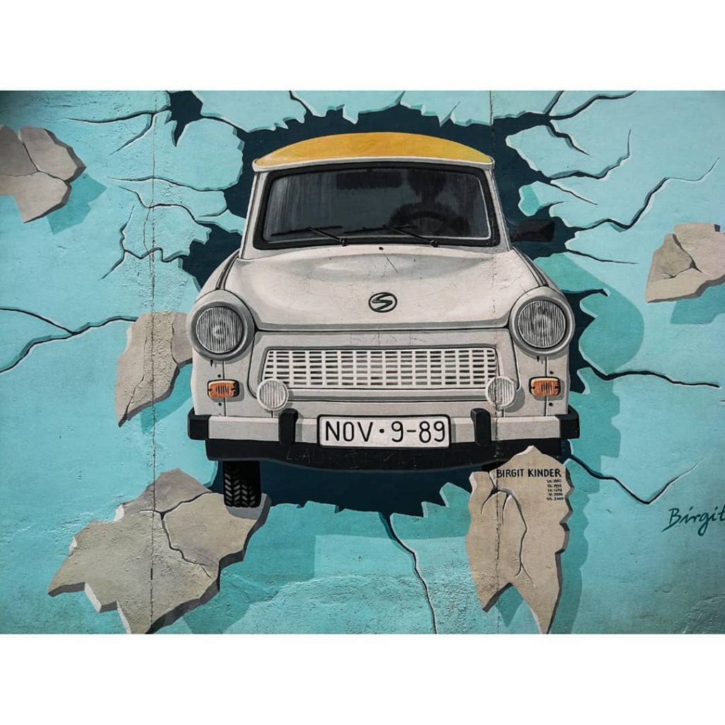 Street Art @ Eastside Gallery #berlin #berlinberlin #berlincity #berlingram @berlin #eastsidegallery #eastsidegalleryberlin #streetart #grafitti&hellip;