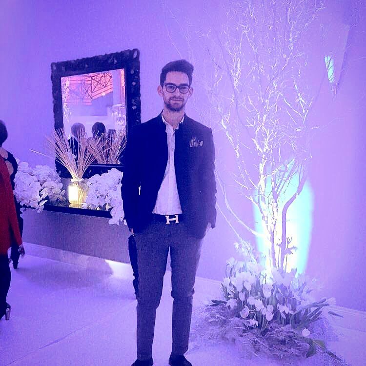 Total look & Shoes: @zara @zaraman____ Belt: @hermes #selfie #model #menmodel #fashionblogger #blogger #bloggeritalia&hellip;