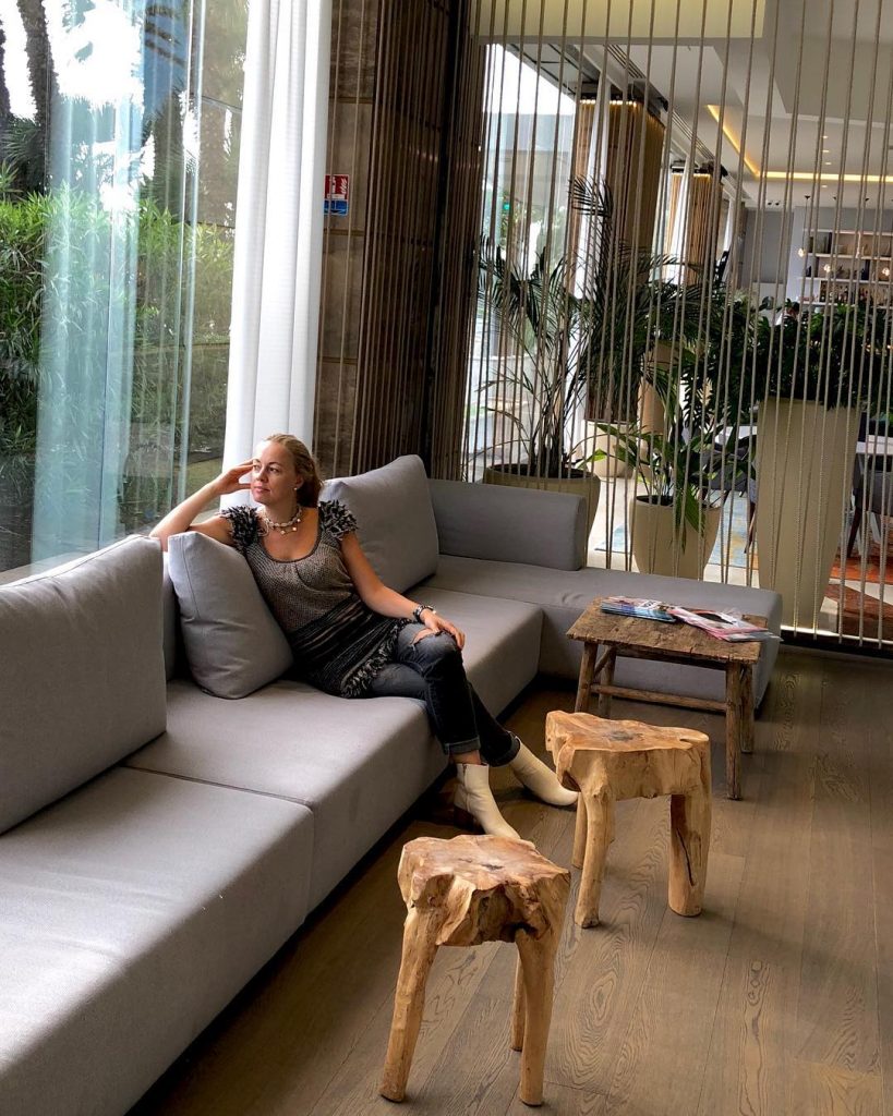 Happy Sunday • • • • #instablogger #styleinspo #streetstyleinspo #bloggerslife #mylook #mangogirls #instafashion #outfitpost&hellip;