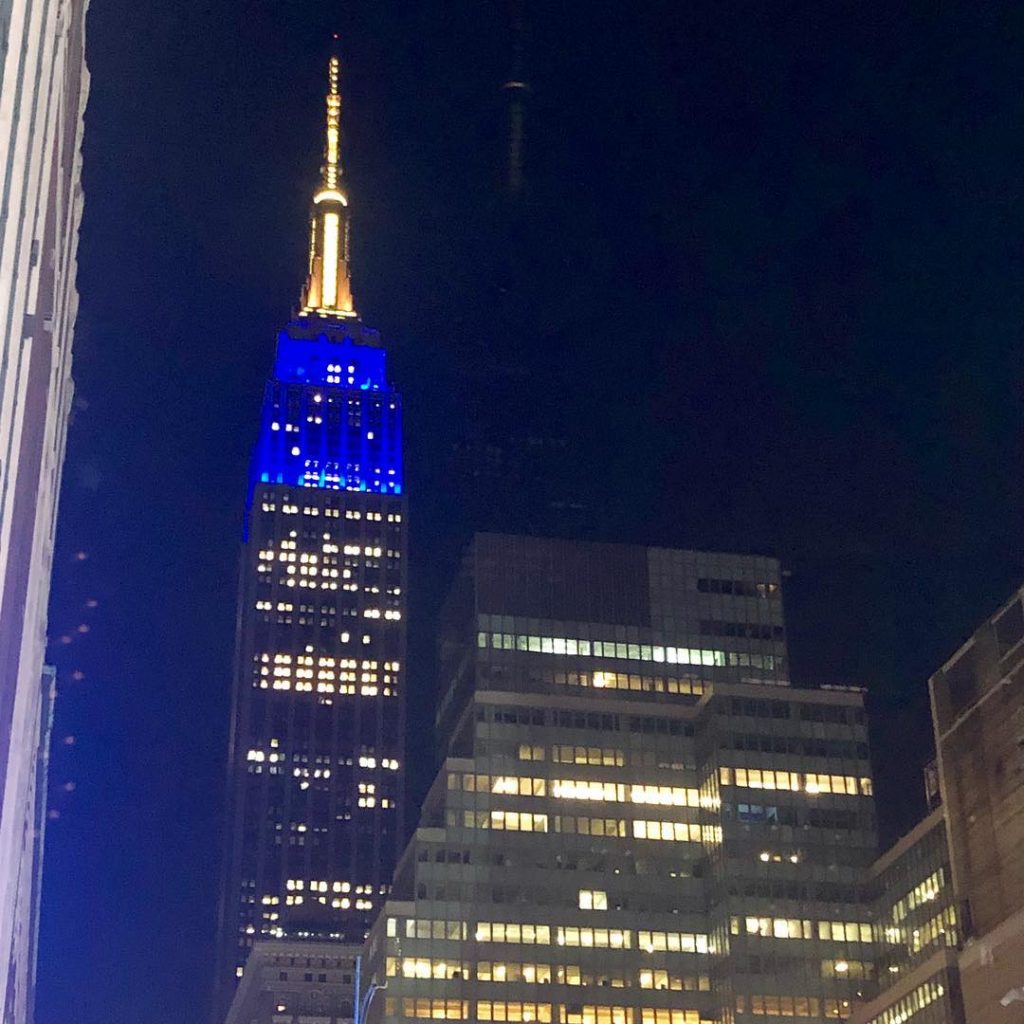 NYC Tip – The Empire State Building is different colors daily. Most of the&hellip;