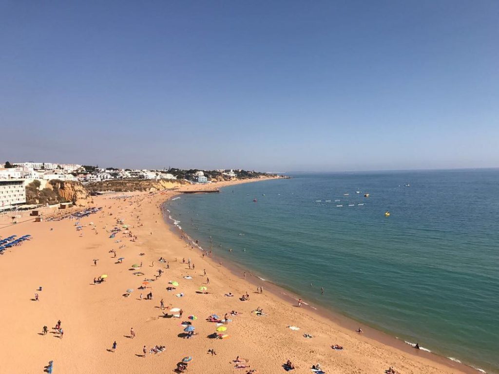 The #Algarve has these amazing #Beaches located below the towns therefore access is required…