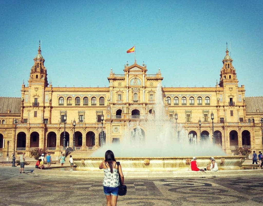 #plazadeespaña #seville #spaindiaries #spain #travelingram #travelosic #traveldiaries #travelbug #tripotocommunity #spaintravel #wanderlust #lifeofspain #spain_vacations #visitspain&hellip;