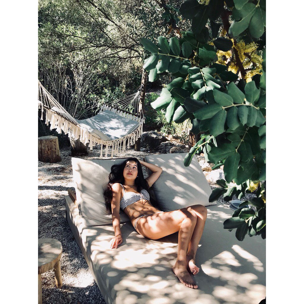 Life on Serenity beach @hillsidebeachclub • • • #hillsidebeachclub #heavenonearth #serenitybeach #thegoodlife #tropical #neverwannegohome…