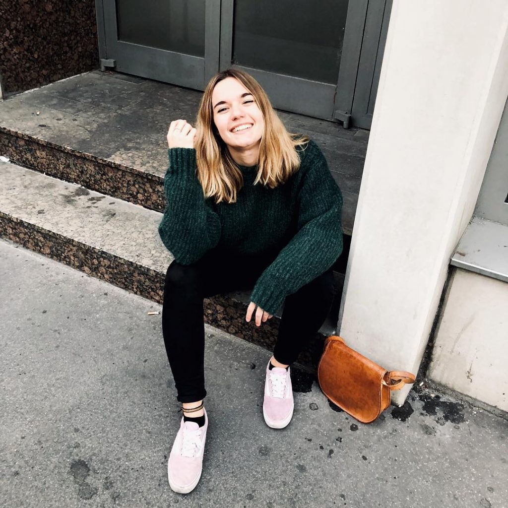 Good days and smiling faces. @rennero1 thanks for visiting girl. . . . #girl&hellip;