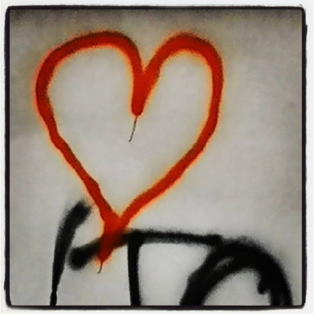 #vedocuori #cuoriovunque #vedocuori #cuoriovunque #rsa_streetview #graffiti #street_art #jj_urbanart #mural #graffitiart #graff #streetart #ig_graffiti #urban&hellip;