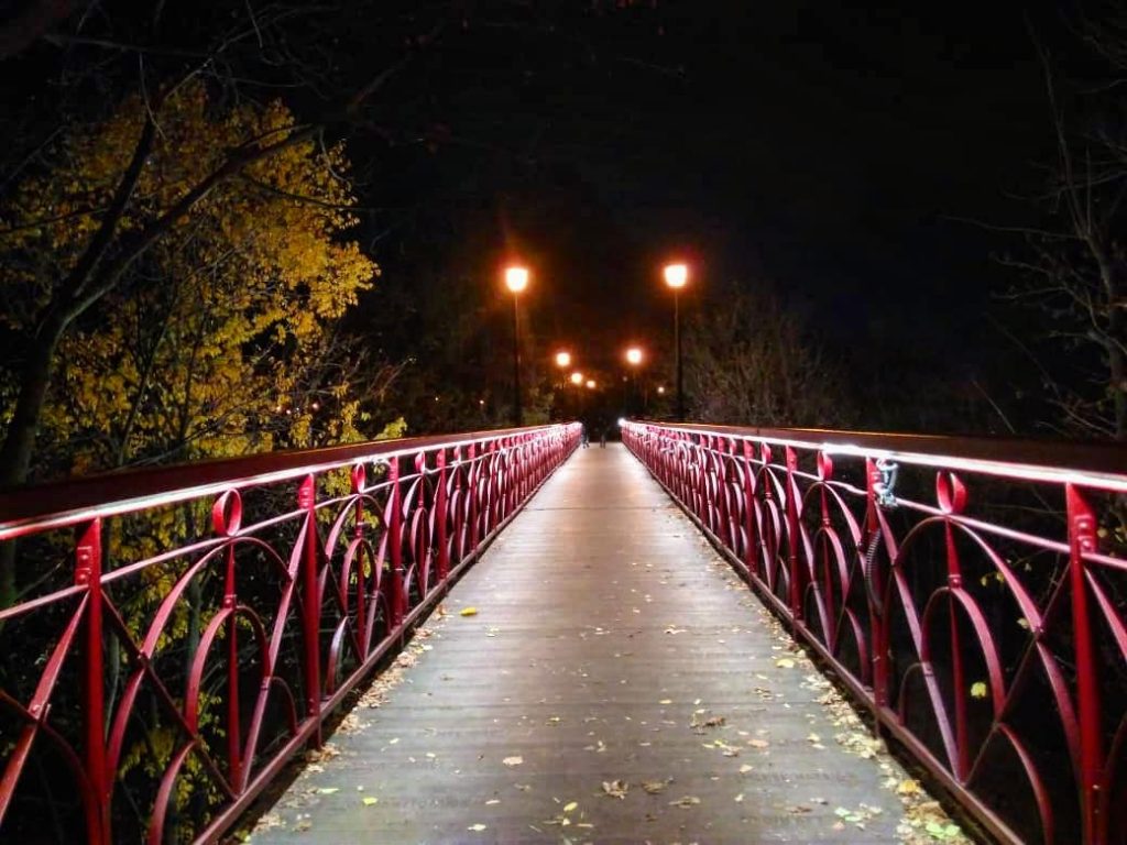 Bridge of Love. #fall #yellow #trees #ukraine #kiev #kievgram #kyiv #like4like #youbetter #love #instapic…