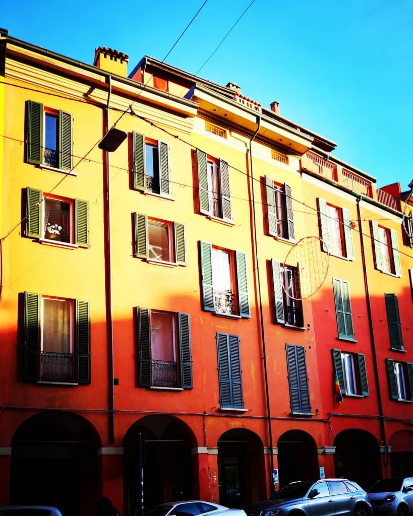 Colori. #bologna #bologna_city #bolognainside #succedesoloabologna #bolognawelcome #welcometobologna #colors #bellabologna #igersbologna #igers_bologna #ig_bologna #vivibologna #lamiabologna…