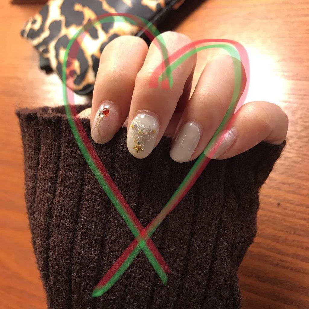 ツリーと迎春 . #christmas #happynewyear #newnail #nail #nails #nailart #nailstagram #naildesigns #個人事業主 #フリーランス #ネット&hellip;