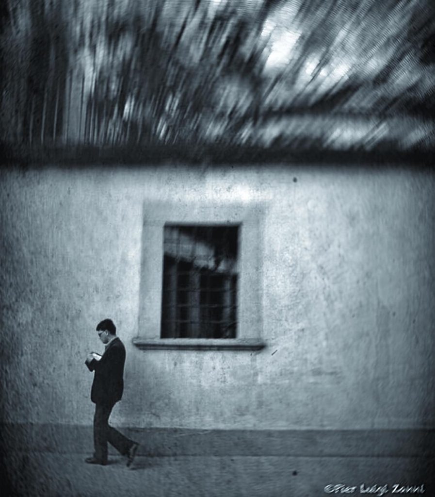 #fotoartistiche #bnesimppl #fotartplgz #pierluigizag Edited with: @carbonblackandwhite _ #urban #urbanart #urbanoutfitters #urbandecay #urbangangfamily #urbanexploration&hellip;