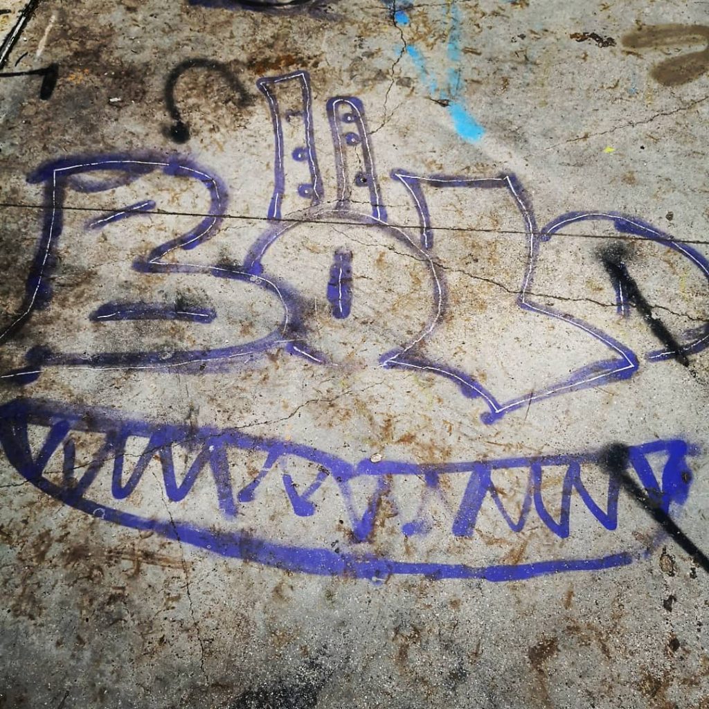 #scrittesuimuri #graffiti #street_art #jj_urbanart #jj_urbex_ #graffitiart #ig_streetart # #streetart #rsa_streetart #ig_graffiti #graffit #graffiti_art #street_art…