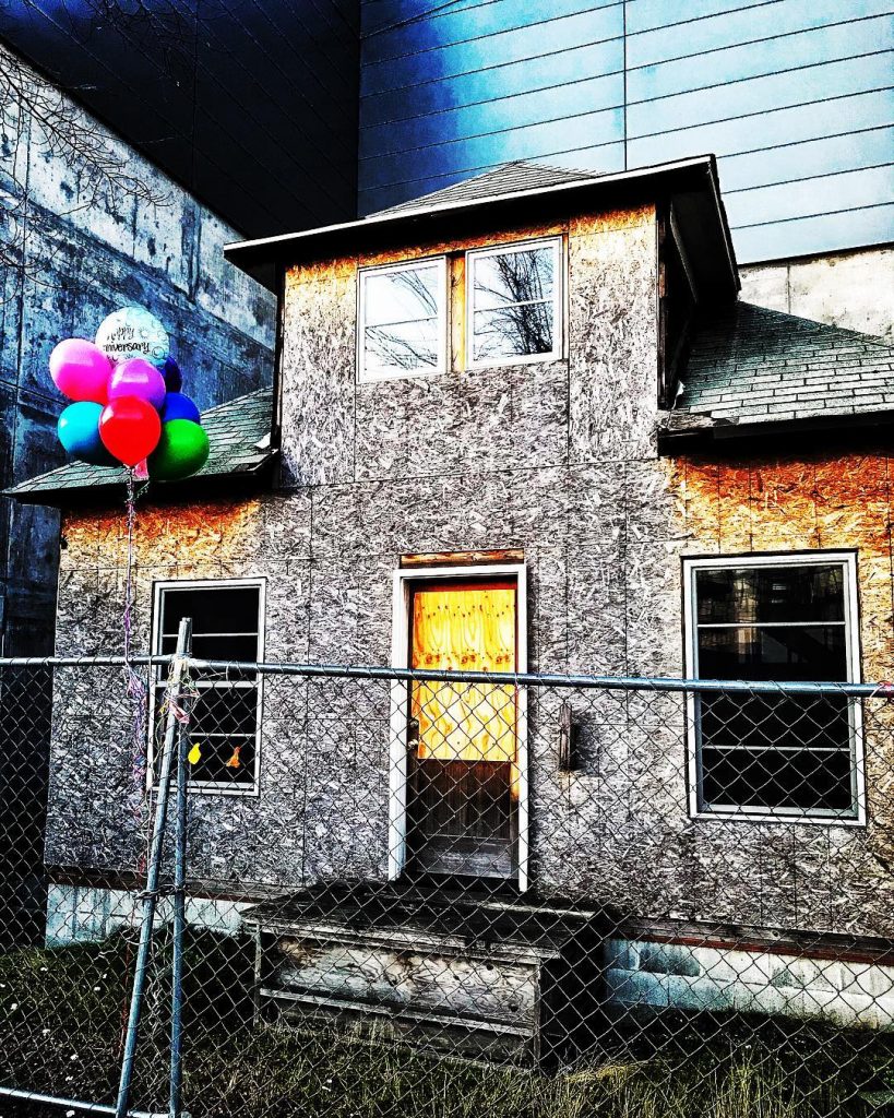 Hunting for real life fairytales ️(This is the house many say Disney Pixar’s Up&hellip;