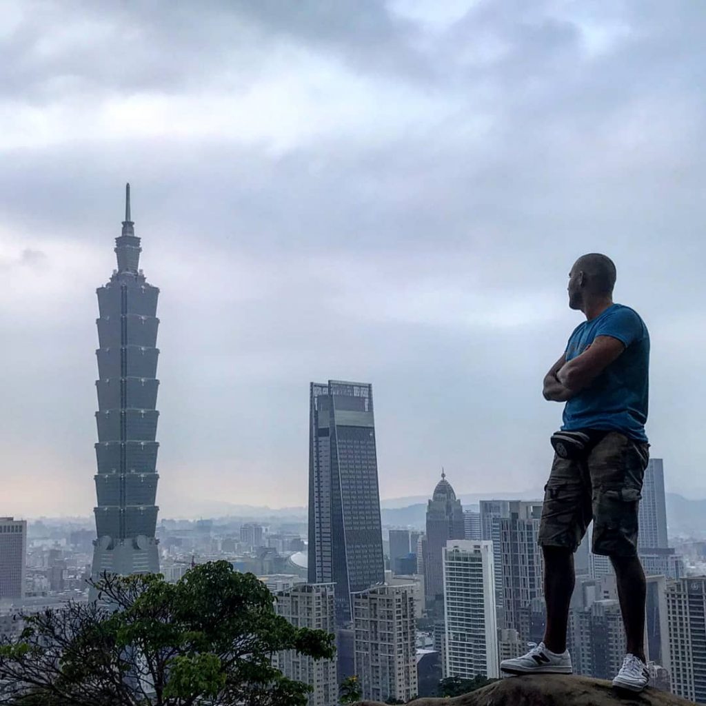 С этой точки обзорной площадки открывается самый красивый вид на столицу Тайвани Тайбэй!!! #taipei&hellip;
