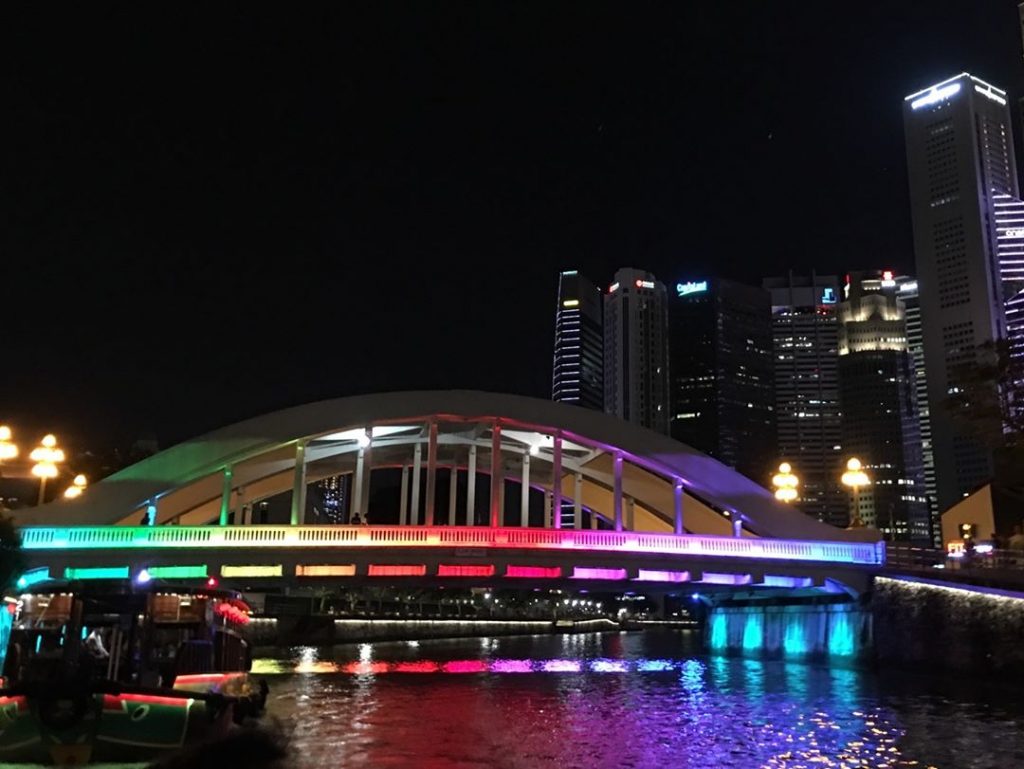 #elginbridge #singaporeriver #singapore #rainbowbridge #skyline #singapore #colours #nightscape #rainbow #rivercruise #ilovesg #yourinsingapore #bnesimppl #sglife&hellip;