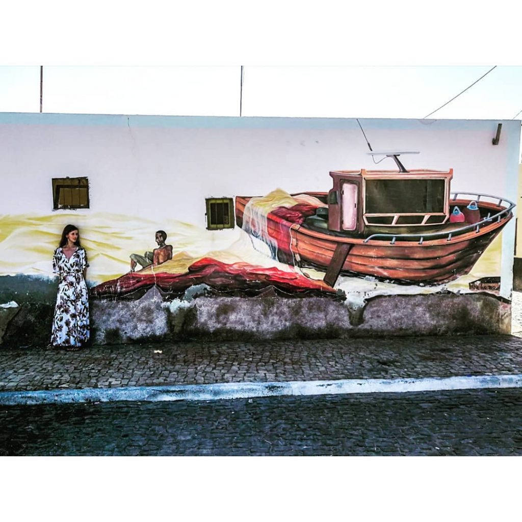Es ist einfach alles bunter hier #caboverde #sal #streetart #grafitti #streetlife #workofart #kunstwerk #wanderlust…