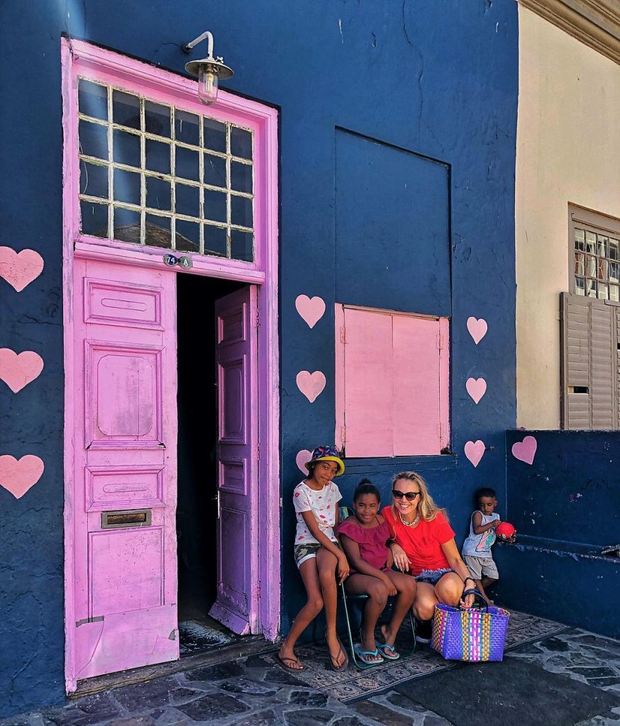 It’s all about love! Best part of traveling is meeting people from all over&hellip;