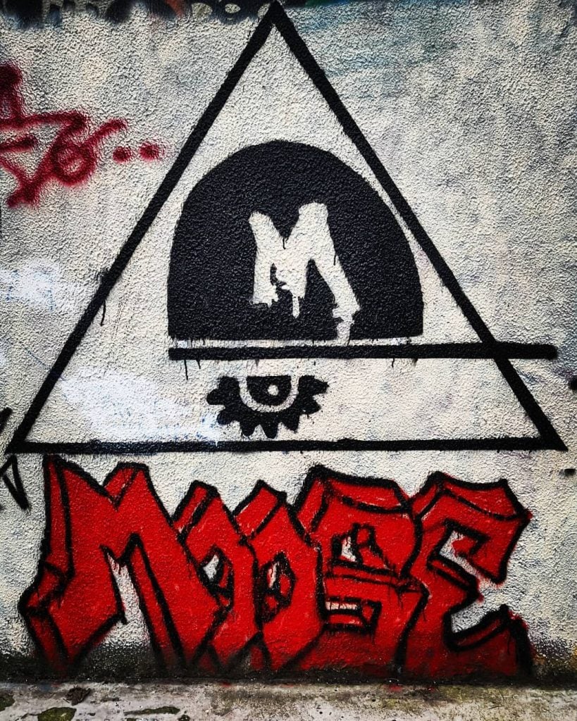 #scrittesuimuri #graffiti #street_art #jj_urbanart #jj_urbex_ #graffitiart #ig_streetart # #streetart #rsa_streetart #ig_graffiti #graffit #graffiti_art #street_art…