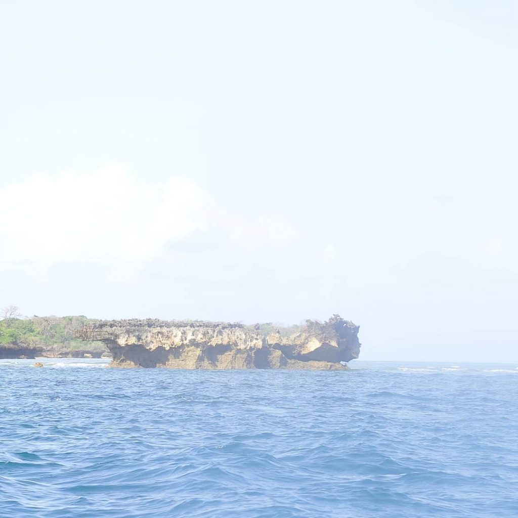 #indianocean #smallislands #travelholic #travelling #travelphotographer #travelphotos #travelphotography Beautiful small islands on the indian ocean&hellip;