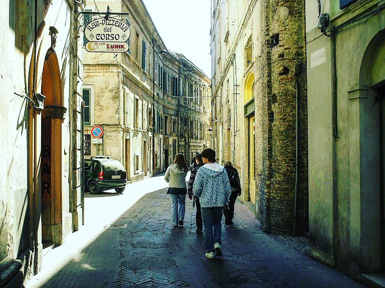 Explore the ancient streets of Penne with Al and find some of the best…