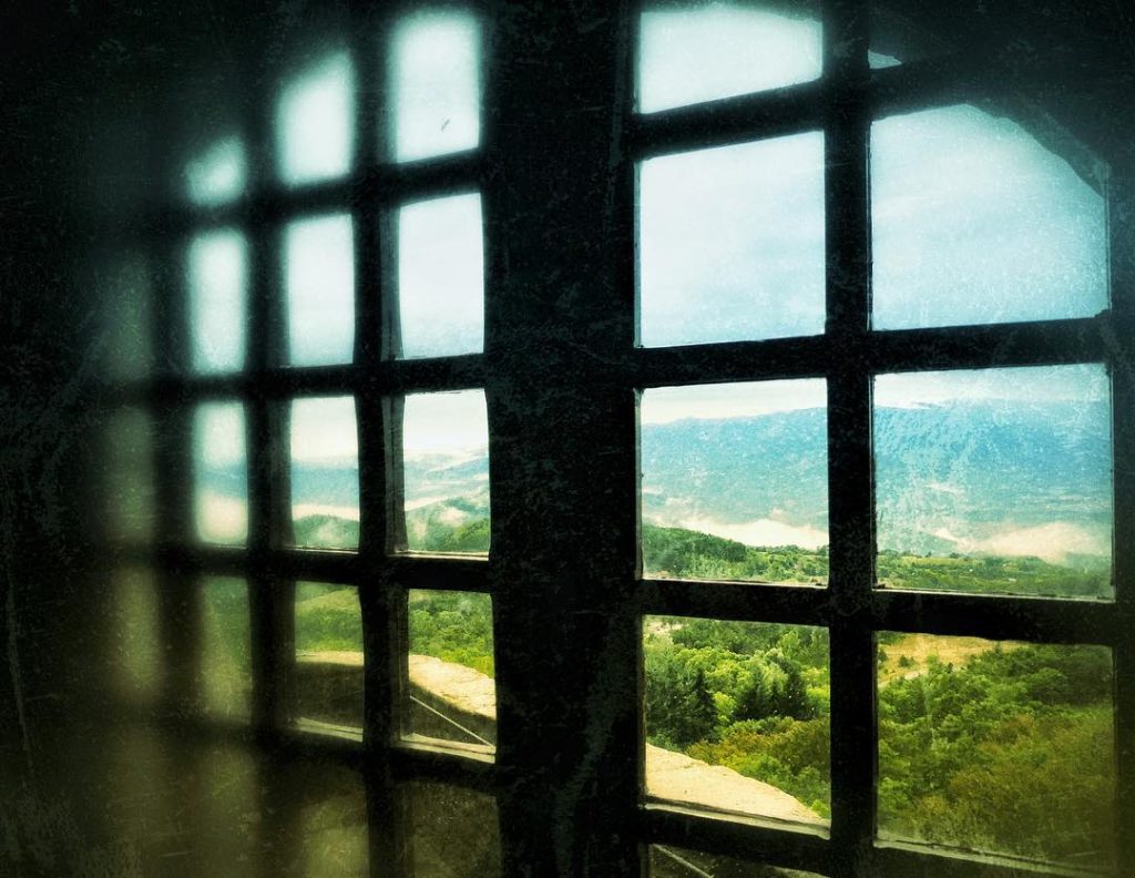 #fotoartistiche #bnesimppl #fotartplgz #pierluigizag Edited with: @carbonblackandwhite _ #landscape #amazing #view #trip #tree #sky&hellip;