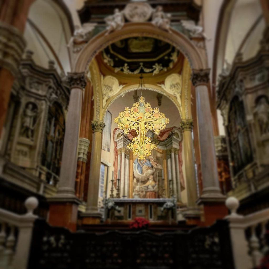 #bologna #centro #italy #basilica #bologna_city #travelphotography #travelblogger #bolognacentro #travelbug #ilbelpaese #travelgram #jesus #centrostorico #passportready…