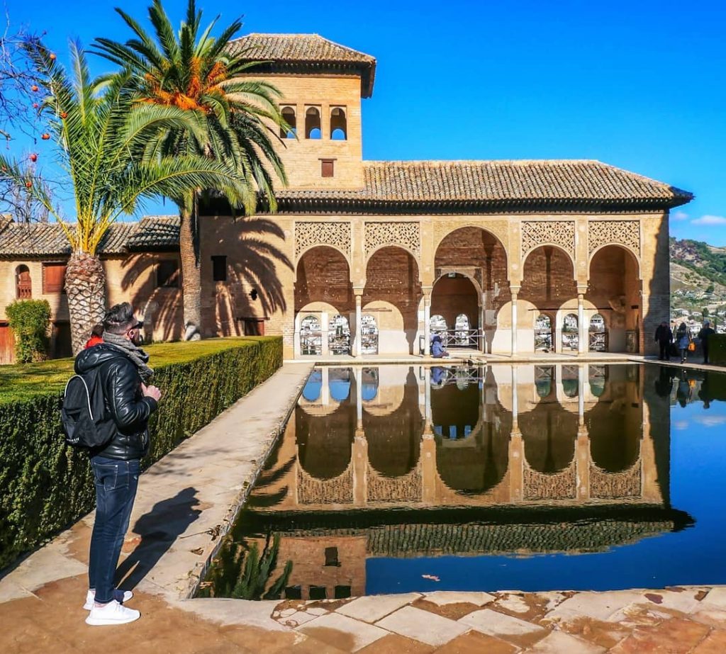 Les palais nasrides de l’alhambra à Grenade, une merveille architecturale !!coup de coeur assuré&hellip;