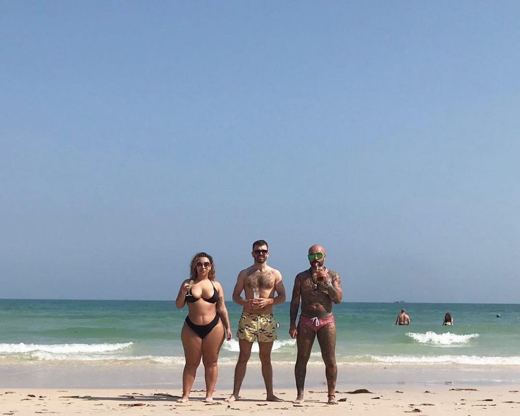 ????CRUZ MEAT ONLY ???? • • • • • #canihavemyowntravelshownow #family #familygoals #travel #travelgram&hellip;