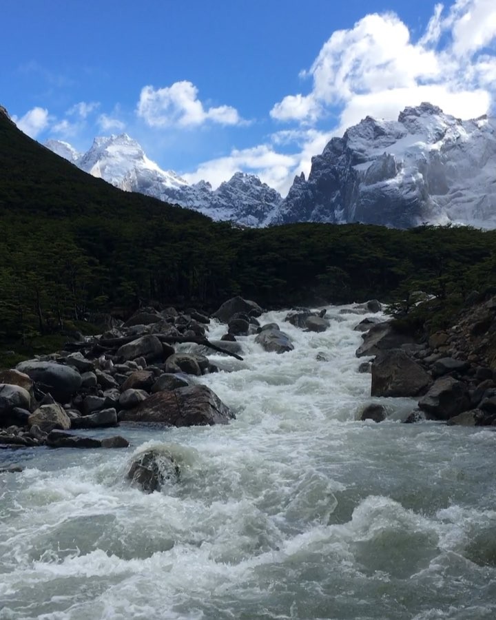 장관이네요, 절경이고요 .⠀⠀⠀⠀⠀⠀⠀⠀⠀⠀⠀⠀⠀⠀⠀⠀⠀ . .⠀⠀⠀⠀⠀⠀⠀⠀⠀⠀⠀⠀⠀⠀ #남미 #칠레 #파타고니아 #토레스델파이네 #w트레킹 #여행에미치다 #유디니 #여행 #여행스타그램&hellip;