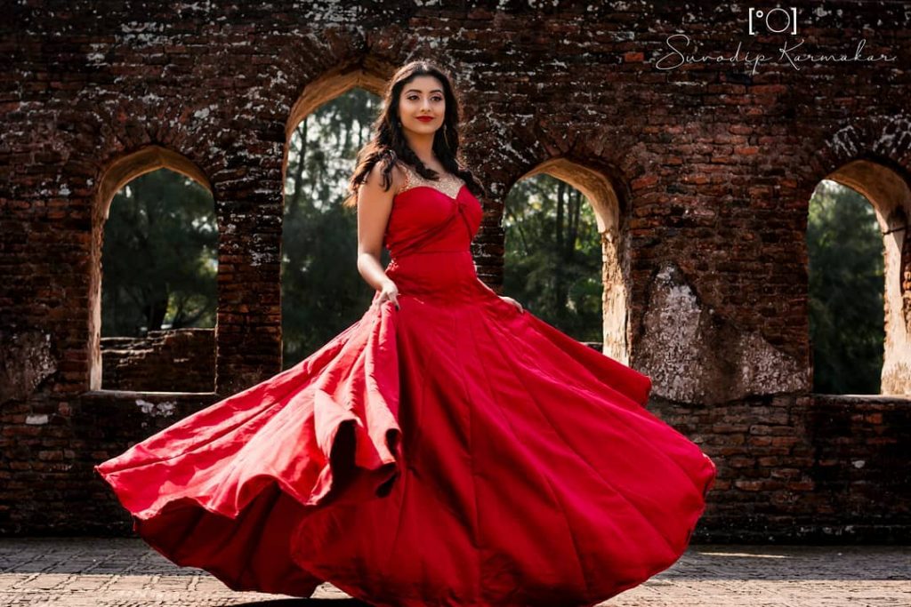| | She Loves Red | | Nikon D5200, 50mm – #bnesimppl #alltheoceanblues #modelcitizenmag&hellip;