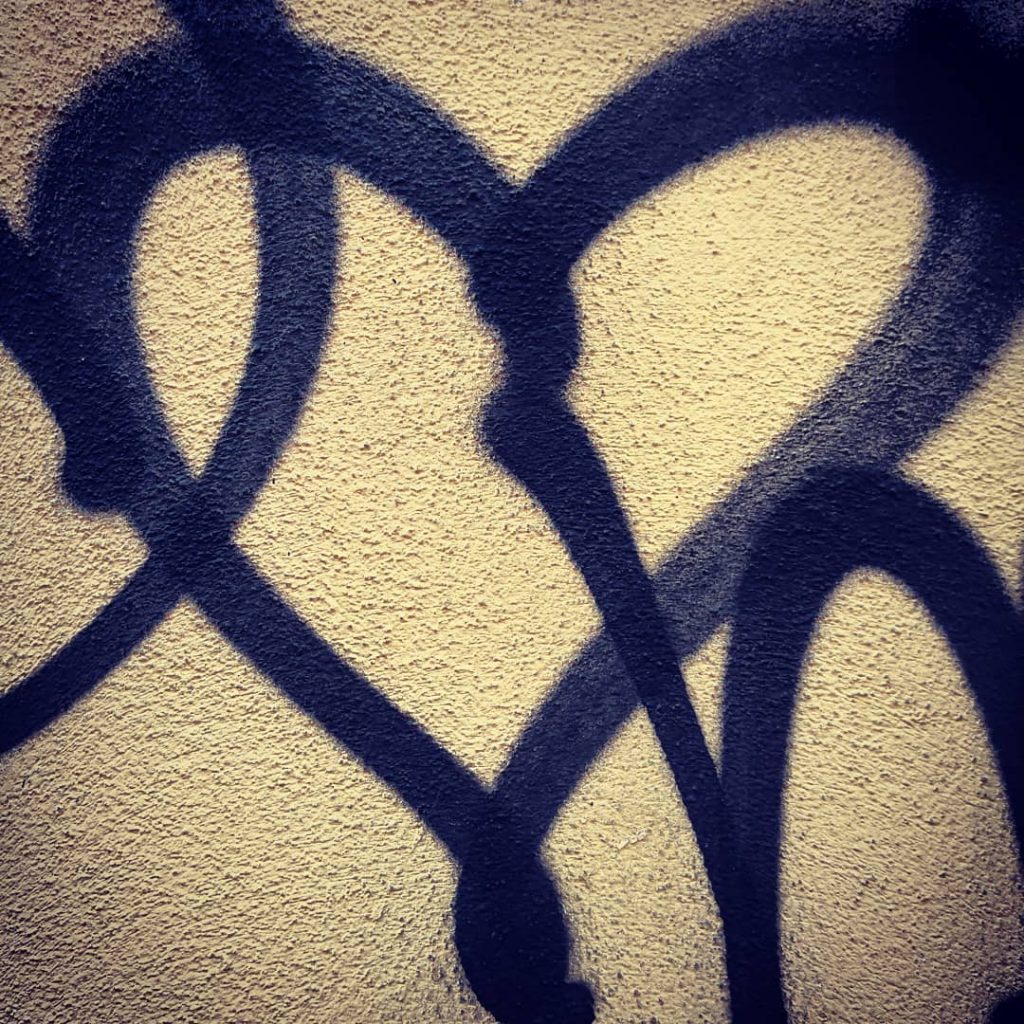 #vedocuori #cuoriovunque #rsa_streetview #graffiti #street_art #jj_urbanart #mural #graffitiart #graff #streetart #ig_graffiti #urban #urbanromantix #street_art&hellip;