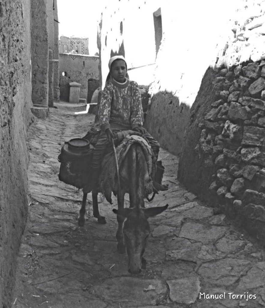 B/N o color? ???? . . #marruecos #marruecos???????? #aitbenhaddou #travelmarruecos #blancoynegrofotografia #blancoynegro #blancoynegrofoto #fotografiablancoynegro…