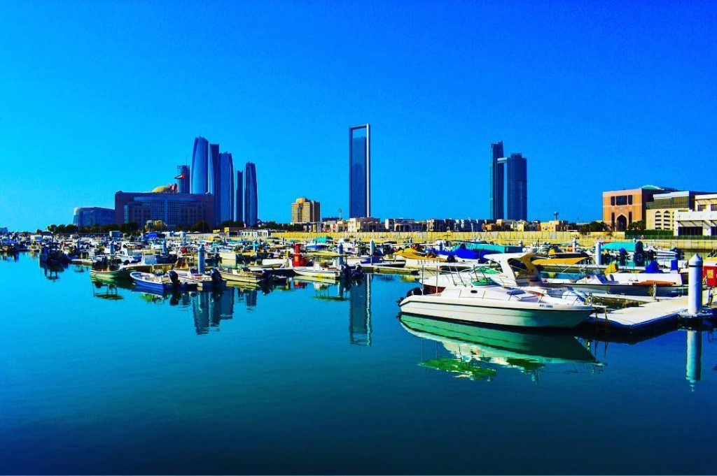 Which way is up? ~ #abudhabi #uae #makemoments #landscapephotography #landscape_love #landscapers #landscapephotographer #travel #travelphotoblog&hellip;