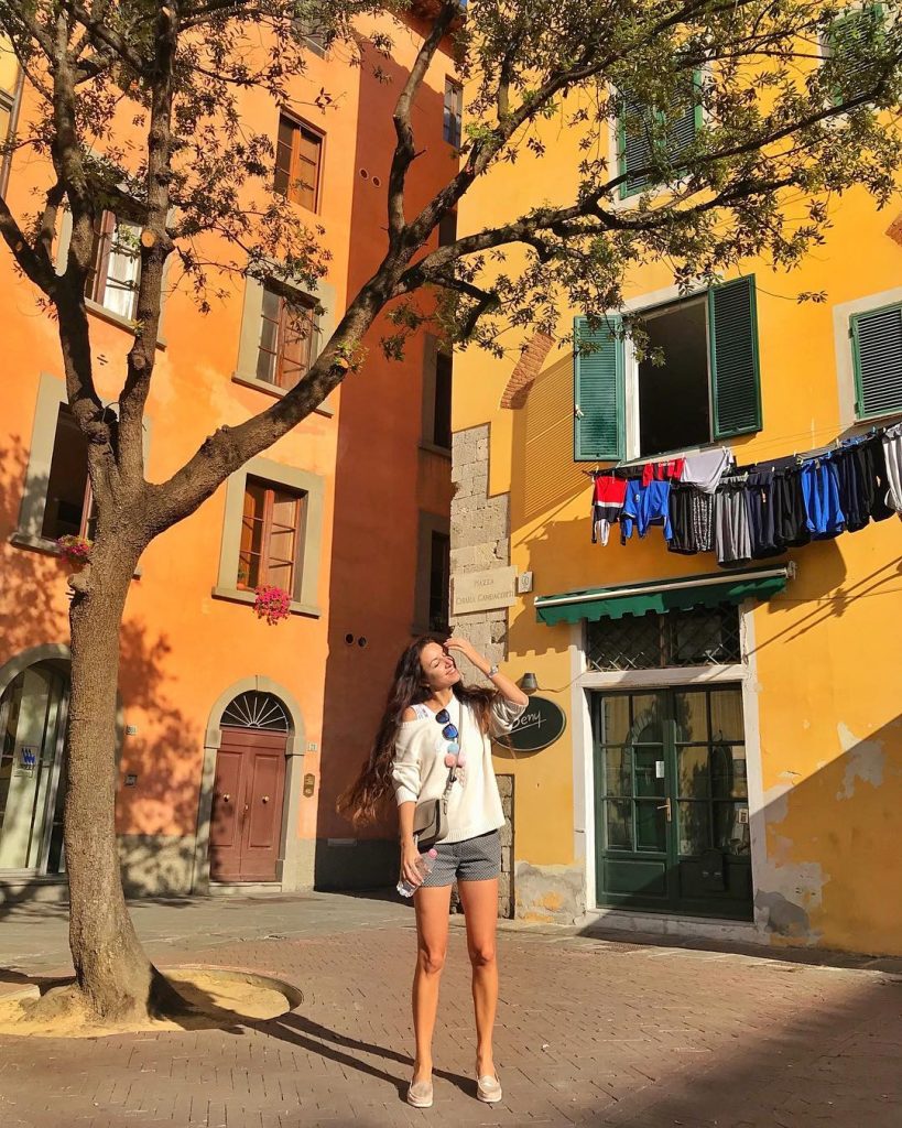 ⠀ Приходить к тебе, чтоб снова просто вслушиваться в голос; ⠀ ⠀ и сидеть&hellip;